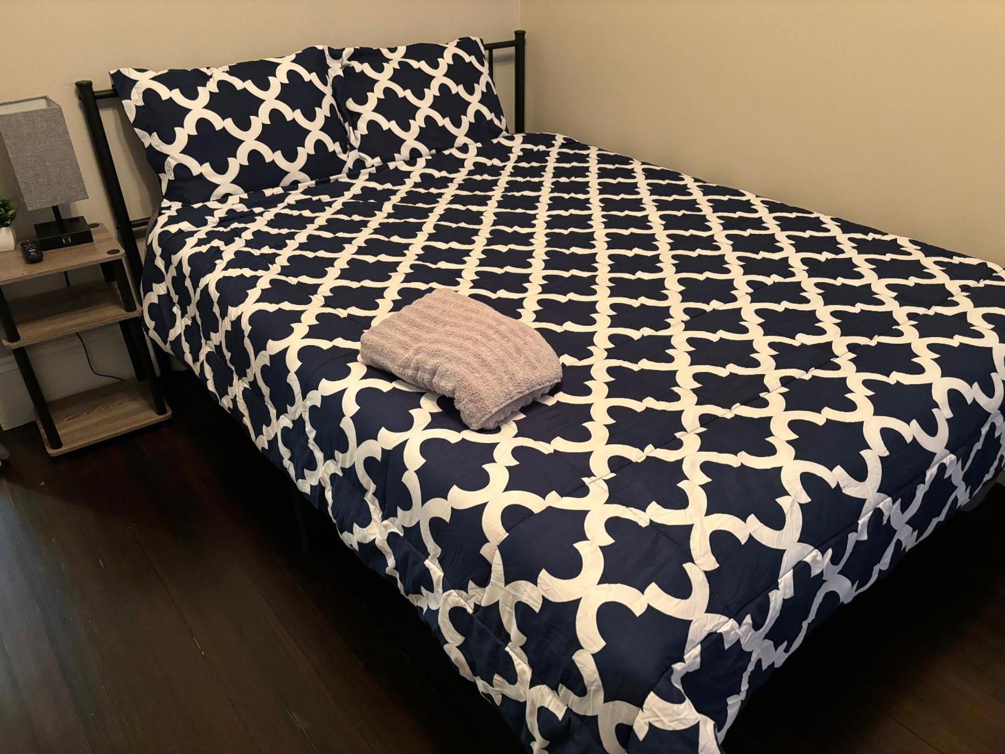 Homestay B&B In Boston - 3 Locations In Dorchester Extérieur photo