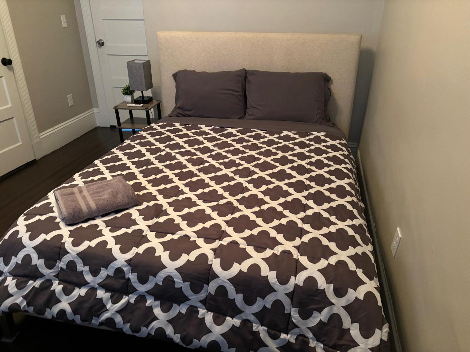 Homestay B&B In Boston - 3 Locations In Dorchester Extérieur photo